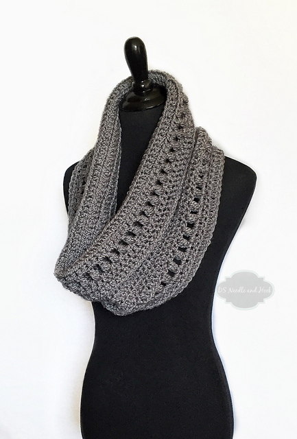 Peek-a-Boo Puff Cowl