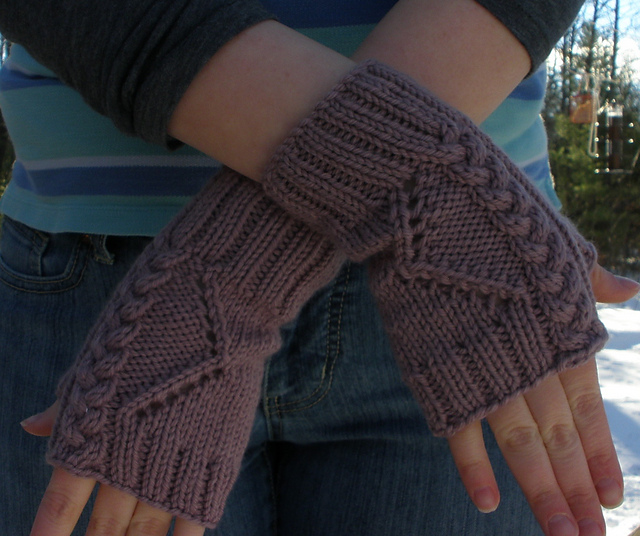 Pequawket Fingerless Mitts