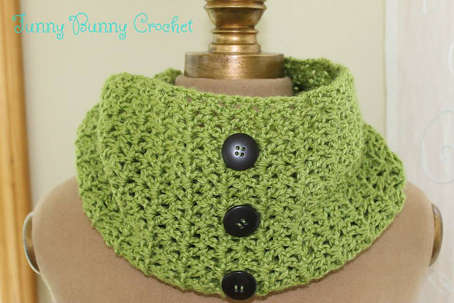 Bamboo Green with Buttons Scarf