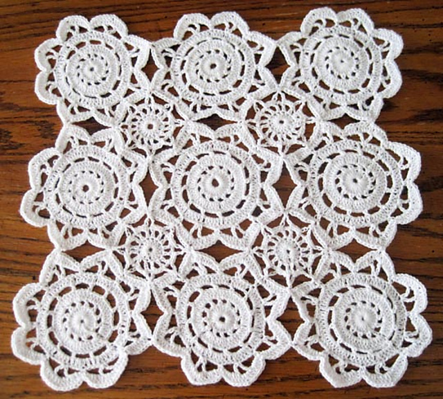 Lacy Medallion Table Cover