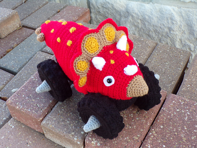 Triceratops monster truck