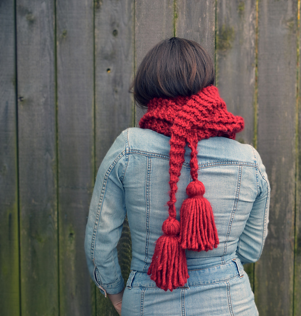 The Tasseau Scarf