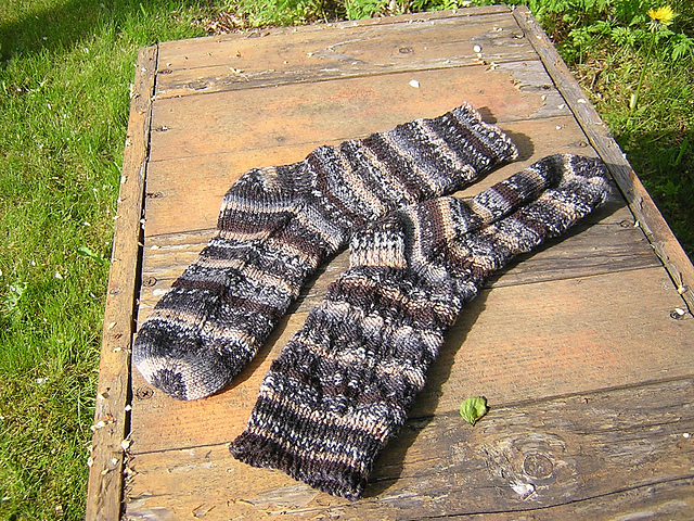 Ice on the Pond Socks / Amethyst Dazzlers