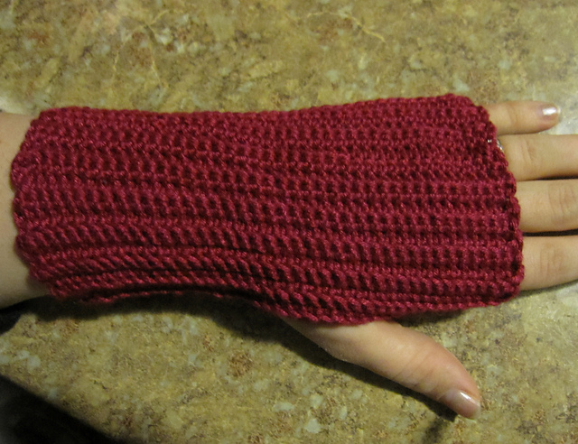 Ribbed Fingerless Gloves