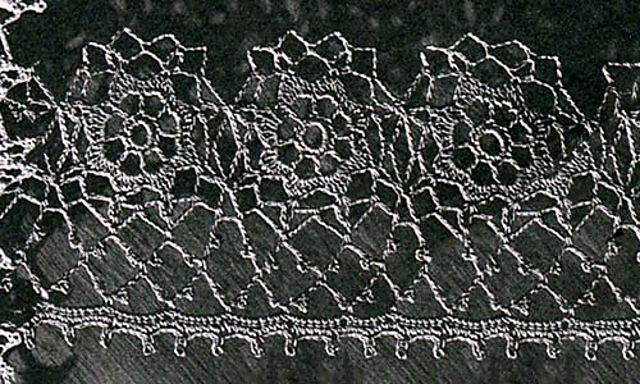 Feminine Frills Edging #8573