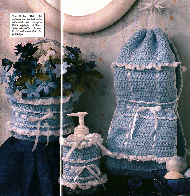 Ruffled Bath Set