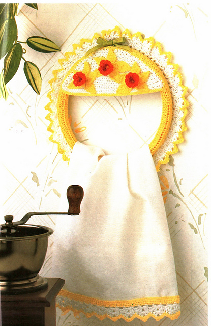 Daffodil Towel Hoop