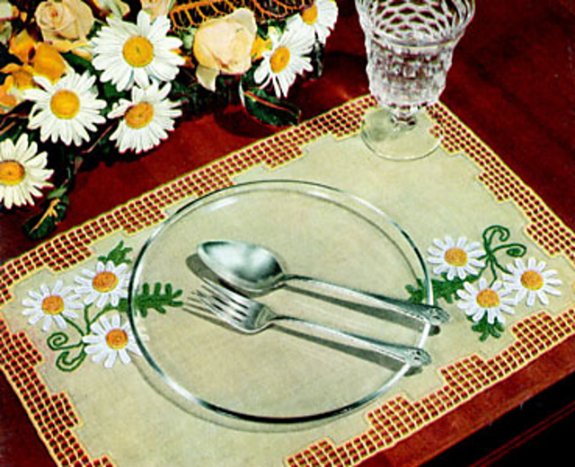 White Daisy Doily #D-206