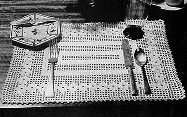 Flower Filet Luncheon Set #222