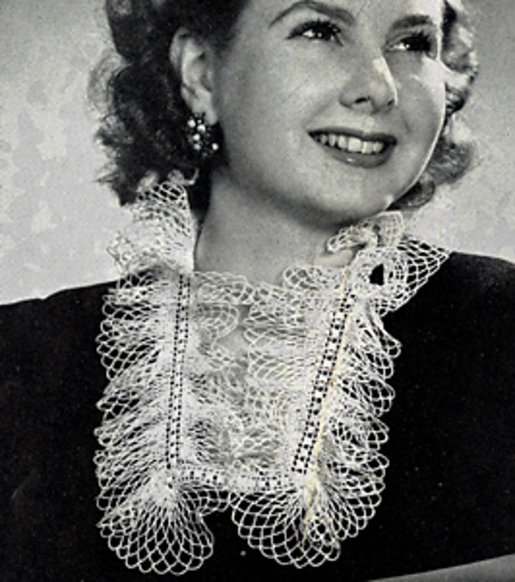 Sea Foam Collar #2537