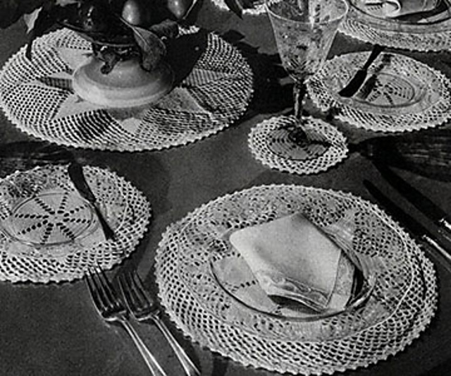 The English Daisy Luncheon Set #747