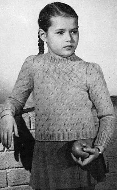 Girl's Pull Over Sweater #404