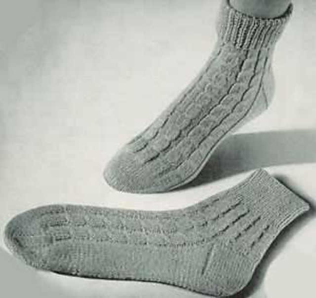 Girls’ Anklets-Cable Socks #313