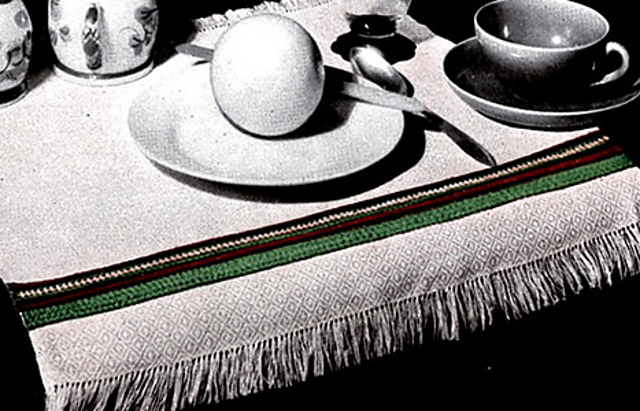 Breakfast Doily with Peasant Trim #412