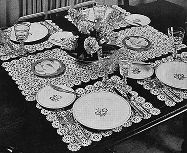 Lucky Wheels Luncheon Set #7146
