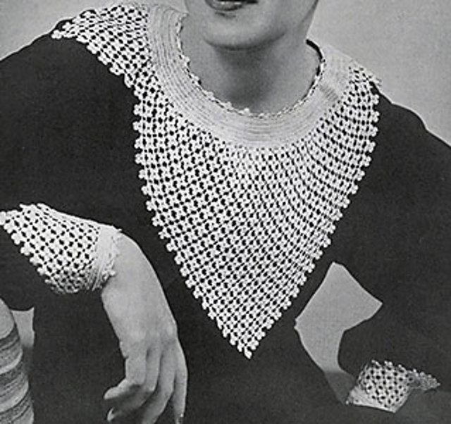 Clover Stitch Collar and Cuffs #2129