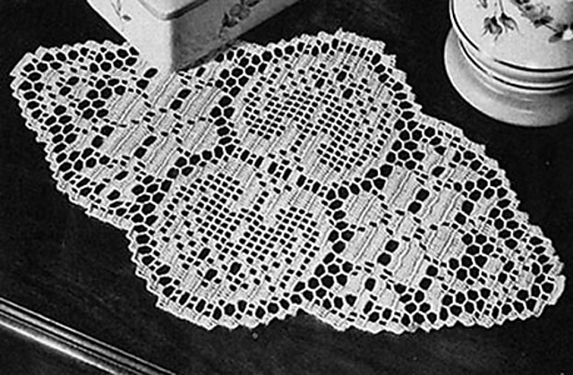 Minuet Doily #7277
