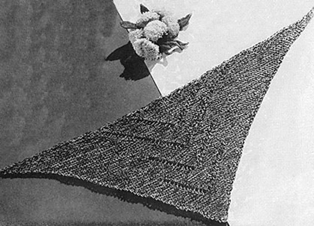 Knitted Triangle #2213