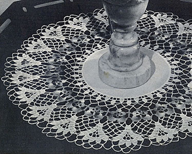 Pansy Wheel Doily #12-42