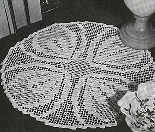 Heart's Ease Doily #7549