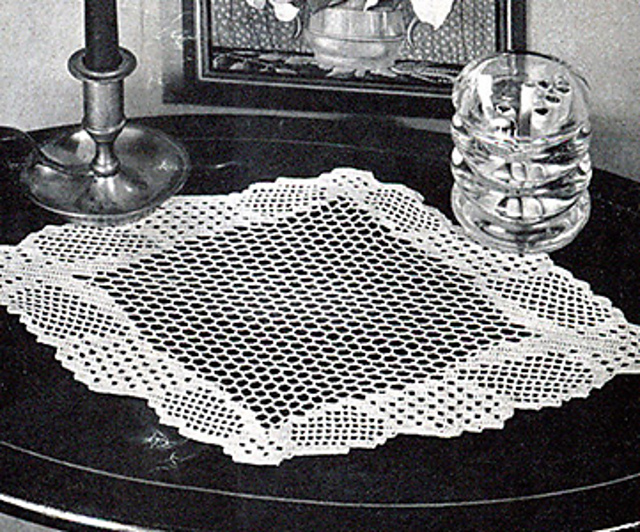 Love-at-Sight Doily #7571