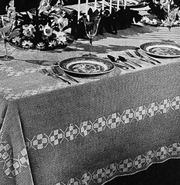 Patrician Tablecloth #7278
