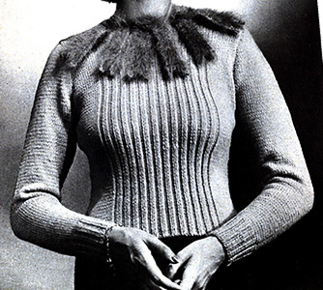 Demure Pullover #1114
