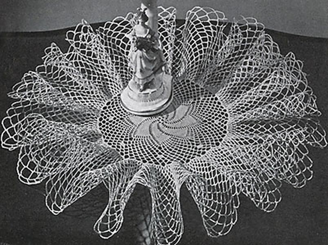 Ravelry: Flying Comet Doily #D-136 pattern by The Spool Cotton Company