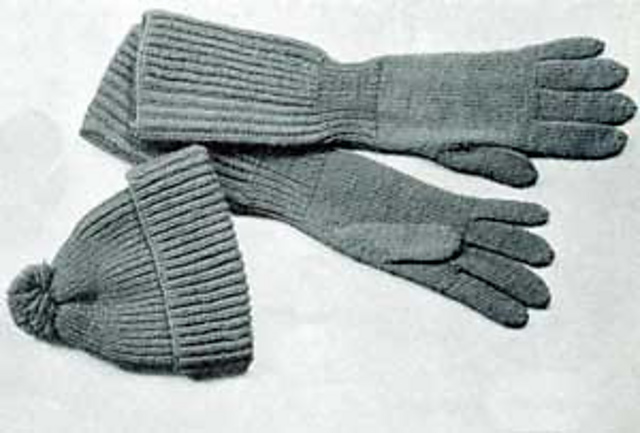 Child's Cap and Glove Set #9313