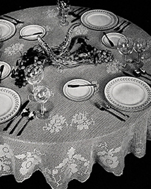 Family Affair Tablecloth #7416