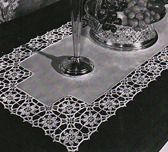 Flower Frame Runner #N-111