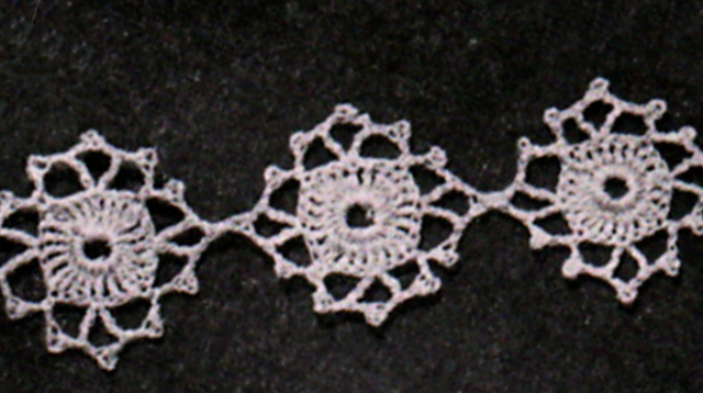 Motif Collar Edging #101