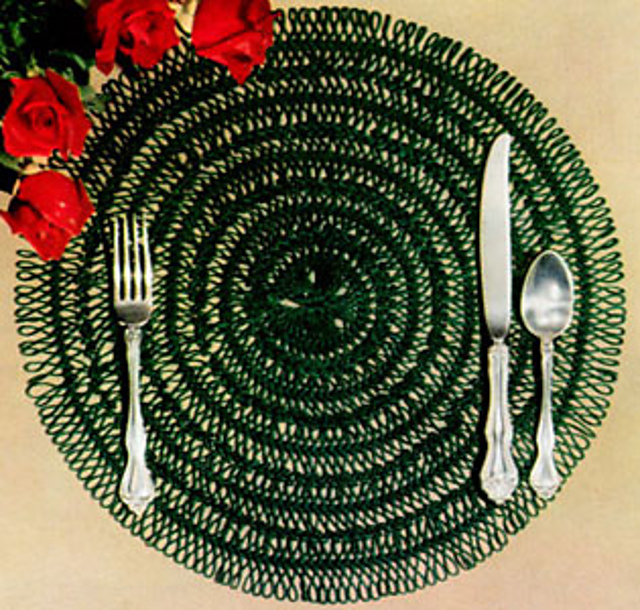 Round Hairpin Lace Place Mat #S-473