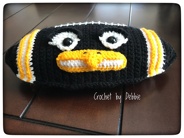 Ravelry: debgriff57's Iowa Hawkeyes Football Kawaii Cuddler™ ravelry-debgriff57-s-iowa-hawkeyes-football-kawaii-cuddler