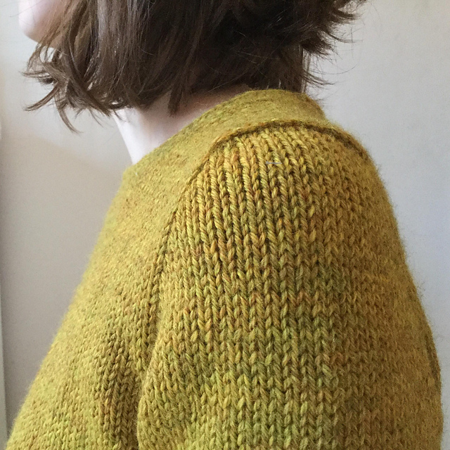 Seal-line Shoulder Method Crew Neck Sweater