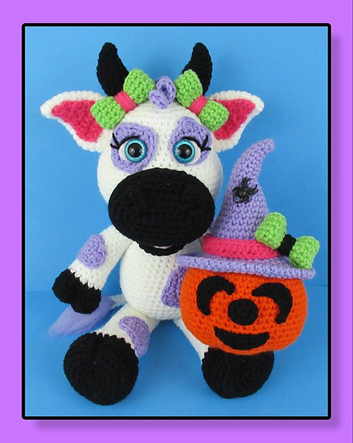 Halloween Cow and Pumpkin