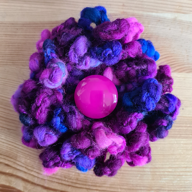 Chain Flower brooch
