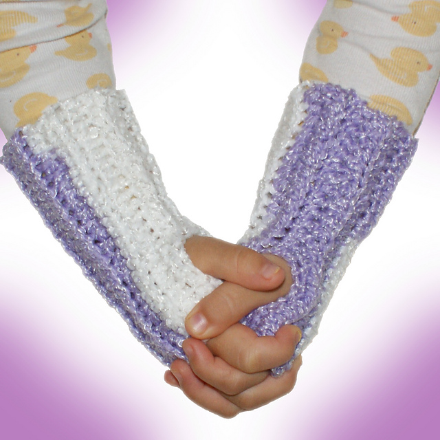 Twist Child's Arm Warmers