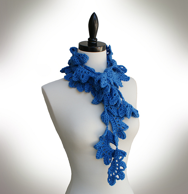 Glen Oaks Lacy Scarf
