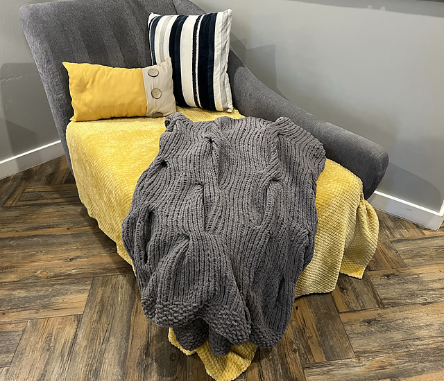 Lazy Cable Blanket