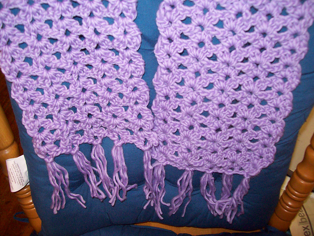 Pretty V-Stitch Scarf