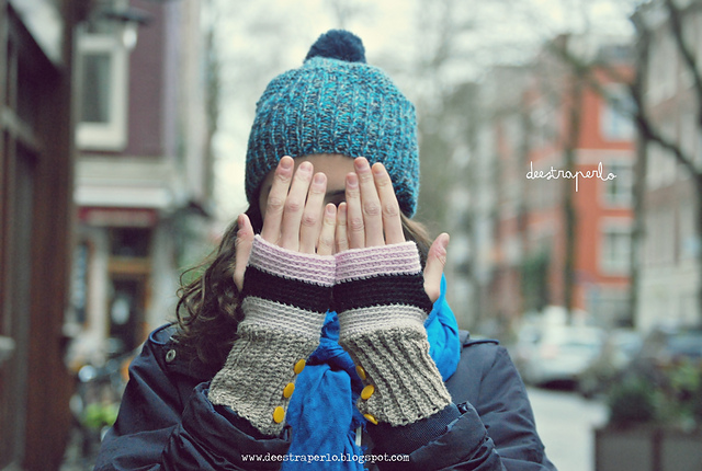 Back Loop fingerless gloves