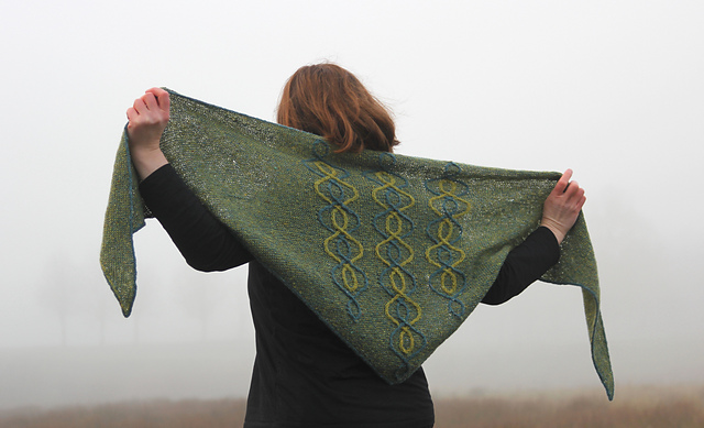 Ravelry: Cas pattern by Plays With Fibre