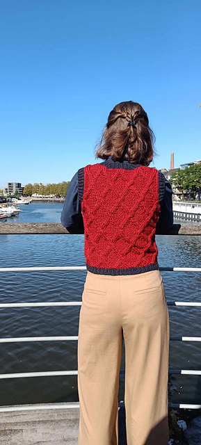 Staple Vest