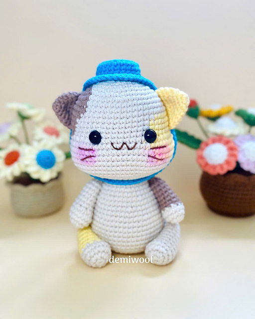 Mimi the three color cat
