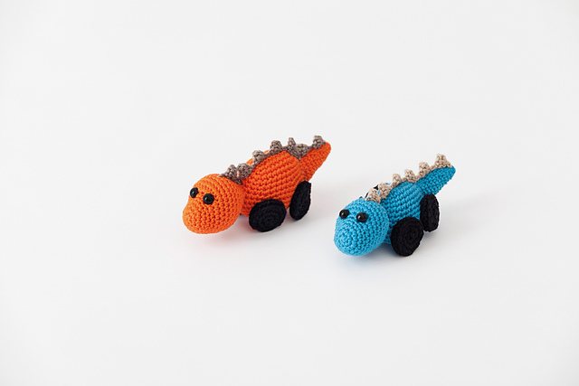 Amigurumi Dinosaurus auto - Dino car