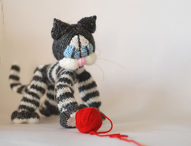 Playful Blue eyes Tabby cat (wire skeleton inside)