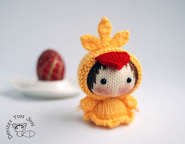 Yellow Chicken Doll. Tanoshi series toy.