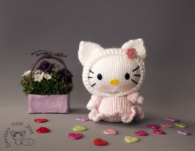 Kitty Tanoshi Doll