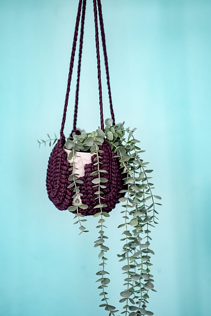 Lunar Leaves Plant Holder